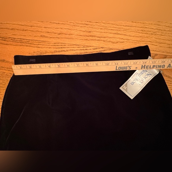 NWT Vintage Black Velvet Skirt Pencil Size 14 Norton MCNAUGHTON See Pics As Is - Picture 8 of 10